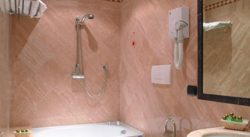 Colosseo Studio Suite Ρώμη Δωμάτιο φωτογραφία