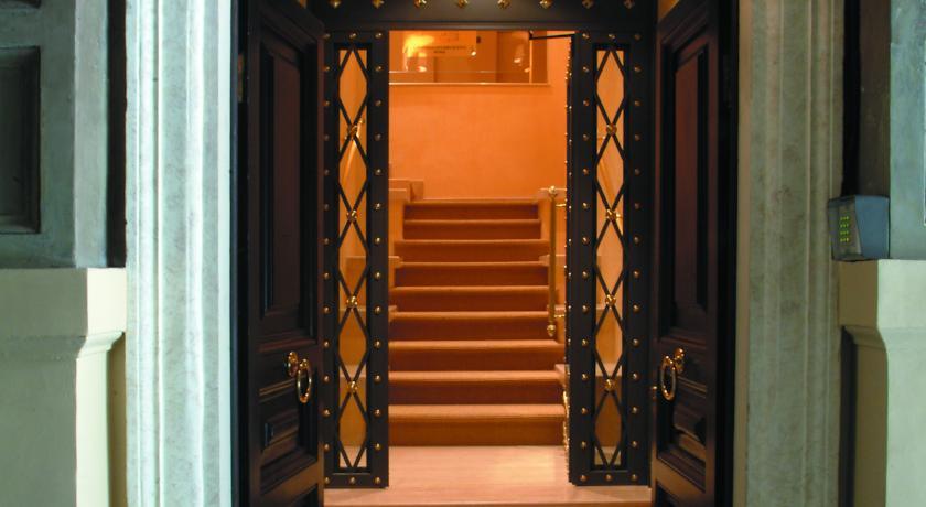 Colosseo Studio Suite Ρώμη Εξωτερικό φωτογραφία