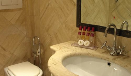 Colosseo Studio Suite Ρώμη Εξωτερικό φωτογραφία